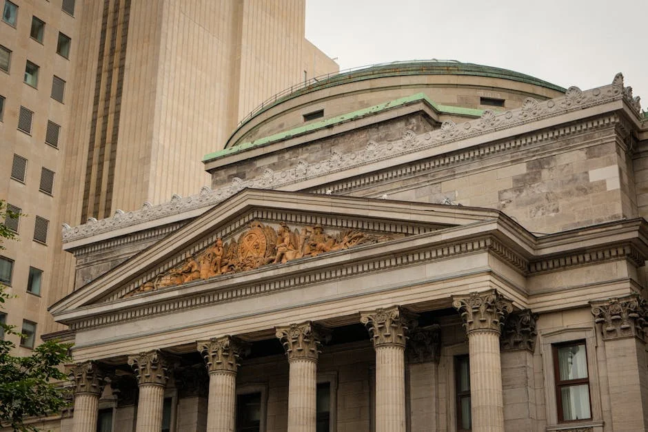 Évora Tribunal Sentences Two Men for Bank Heists — Community Reacts — Business Economy