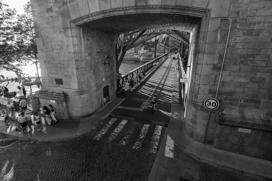 Falsas Unveils New Play at Porto's National Theatre — Why It Matters