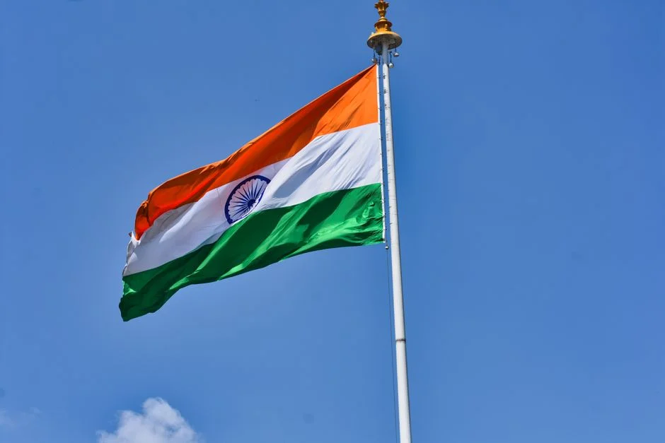 India Services Sector Growth Hits 17-Month Low as Hiring and Demand Falter