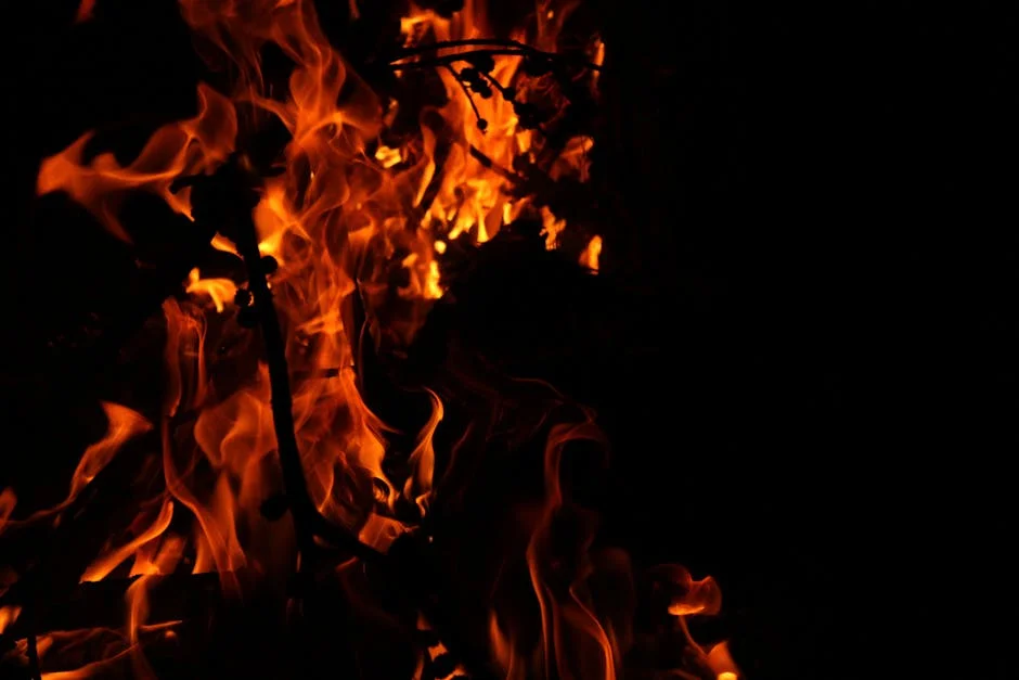 Massive Fire Erupts in Gaur Green Avenue — Smoke Engulfs Delhi-Meerut Expressway