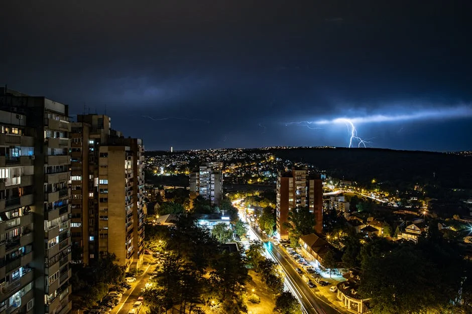 Weather Service warns of thunderstorms: five provinces brace for severe storms — Business Economy